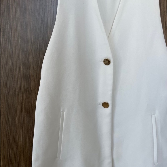 White Zara V-Neck Vest with Gold Buttons - Picture 4 of 4